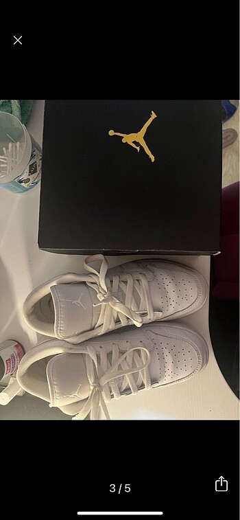 38 Beden Jordan low