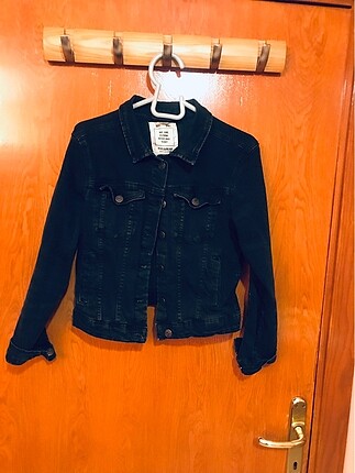 Pull and Bear Taşlanmış siyah kot ceket (antrasit)