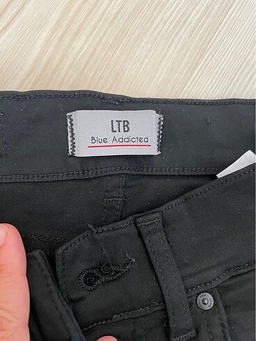 10 Yaş Beden Likralı Siyah Pantolon
