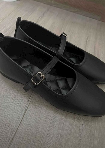 Siyah Tokalı Kadın Babet - Görsel 3