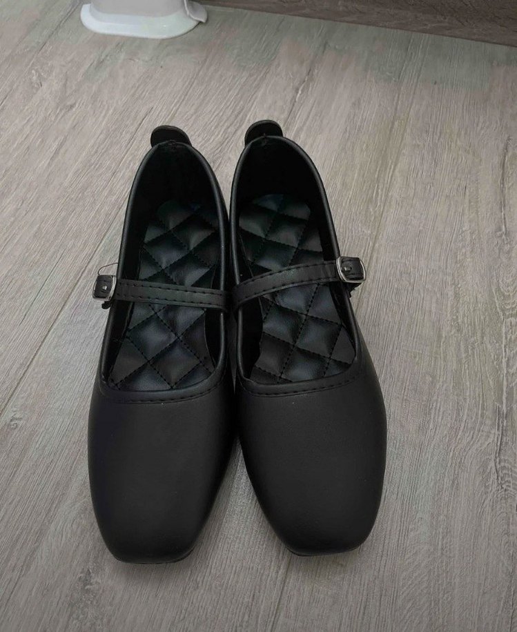 Siyah Tokalı Kadın Babet - Görsel 2