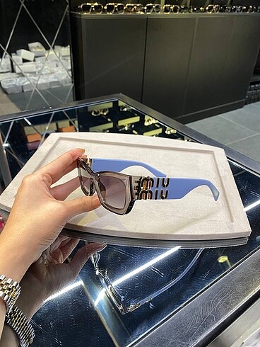 miu miu gözlük