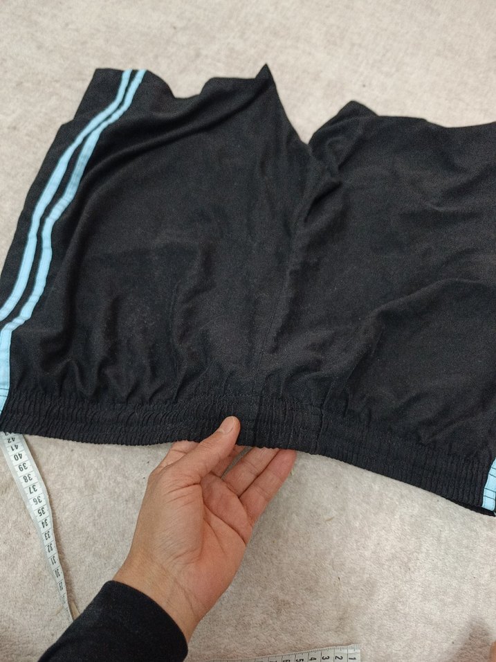 Erkek Siyah Midi Boy Rahat Kesim Şort - Görsel 5