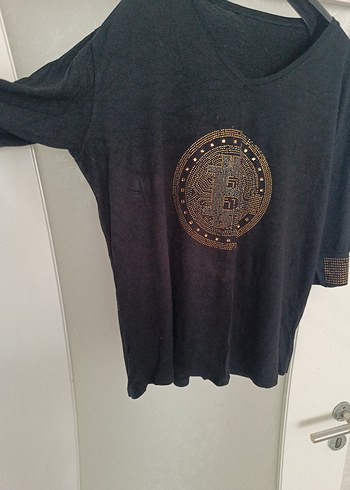 Pul Detaylı Siyah Mini Kadın Bluz - Görsel 2