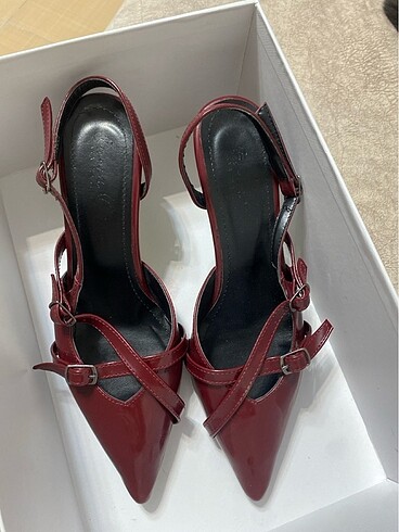 Bordo kısa topuklu ayakkabı