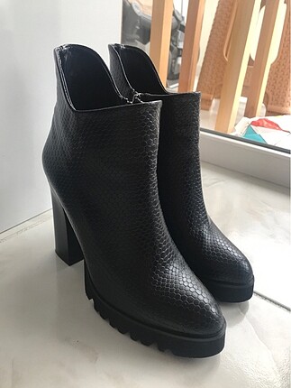 Topuklu ayakkabı