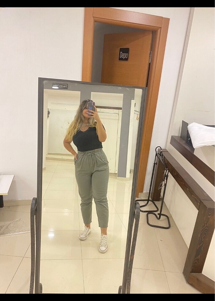 Beli lastikli haki pantolon - Görsel 3