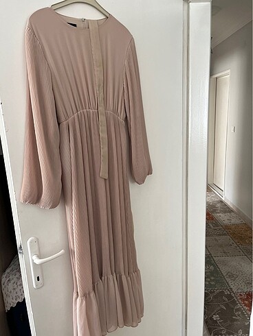 Zara Krem tesettür elbise