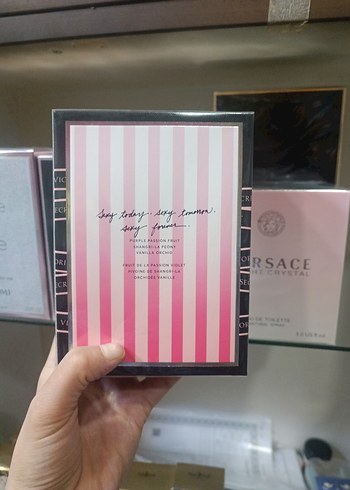 Victoria s Secret Victoria's Secret Bombshell Kadın Parfümü 100ml