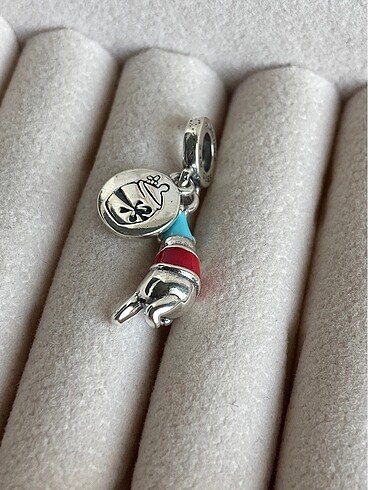 Pandora Disney Winnie The Pooh Happy Birthday Sallantılı Charm