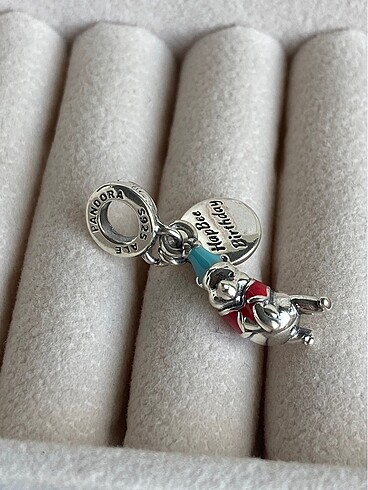 Beden Disney Winnie The Pooh Happy Birthday Sallantılı Charm