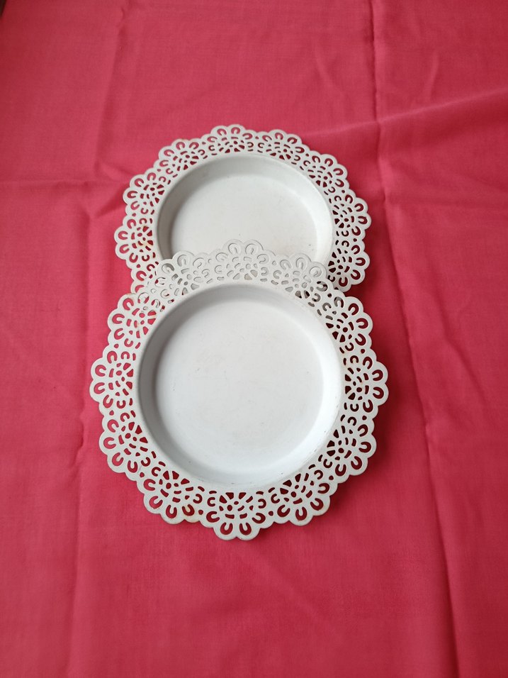 İşlemeli Metal Perforje Beyaz Tabak Seti - Görsel 2