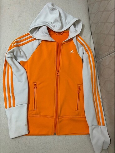 Adidas kapüşonlu üst