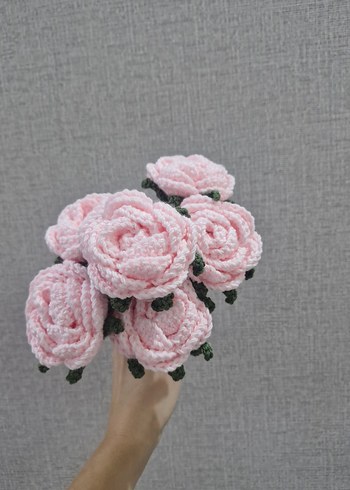 El yapımı pembe örgü çiçek buketi - Görsel 2