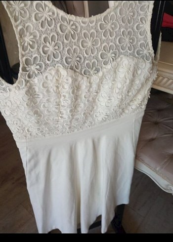 Beyaz Dantel Detaylı Kolsuz Mini Elbise - Görsel 4