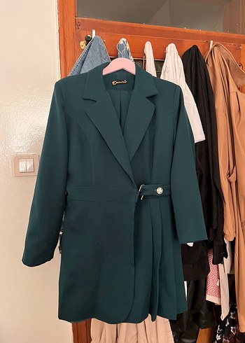 Düğmeli Yeşil Kadın Uzun Blazer Ceket takimi 2 parca