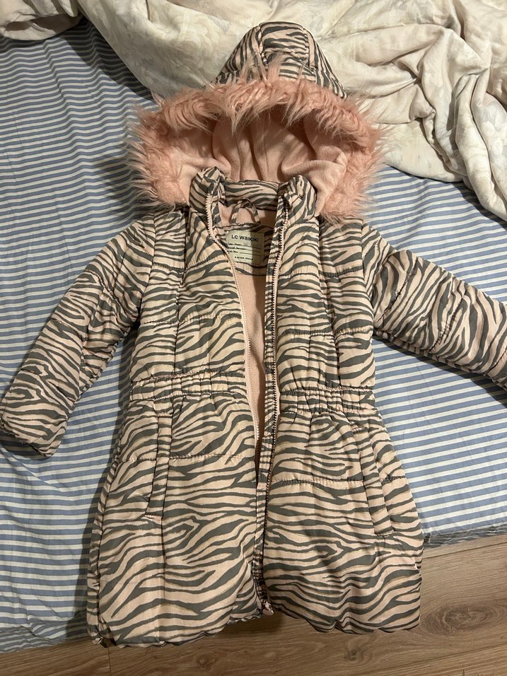 YENİ GİBİ Kız Çocuk  Kürklü Mont - Görsel 2