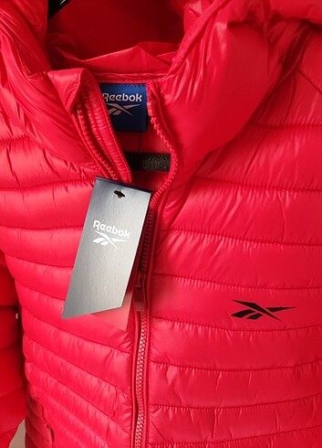 m Beden kırmızı Renk Reebok su geçirmez şişme mont.M/L