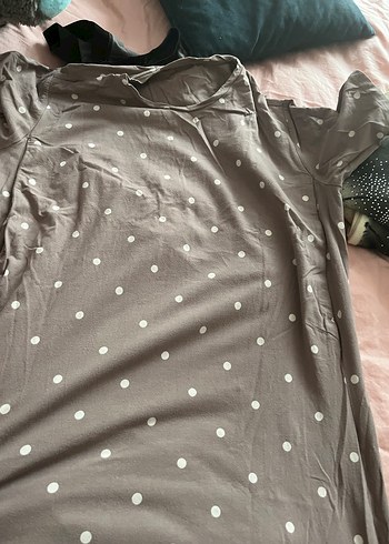 Gri Puantiyeli Hamile ve Emzirme Geceliği - Görsel 3