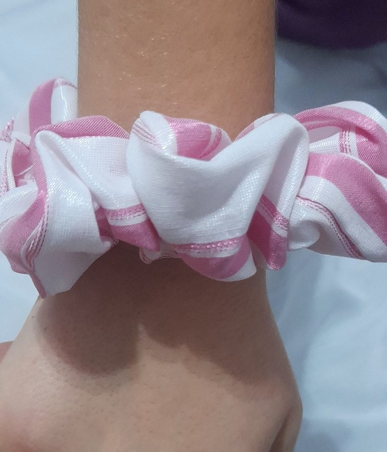 Pembe Fırfırlı Sentetik Kumaş Toka - Görsel 5