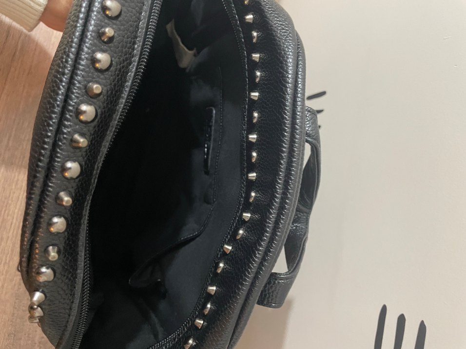Siyah Deri Çıtçıtlı Rock Punk Sırt Çantası - Görsel 4