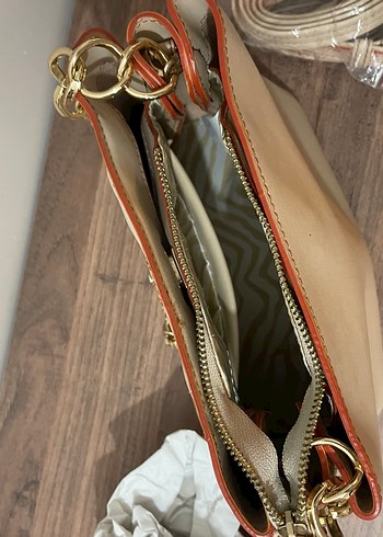 Bej Zincir Detaylı Kadın Deri Çanta - Görsel 4