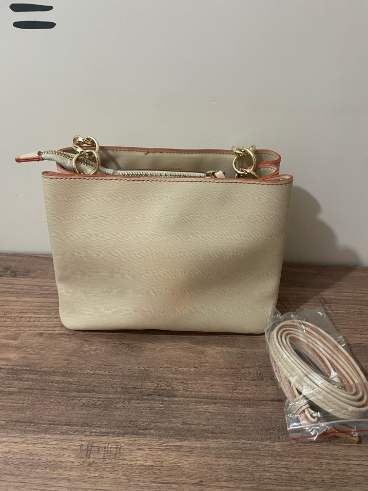 Bej Zincir Detaylı Kadın Deri Çanta - Görsel 3