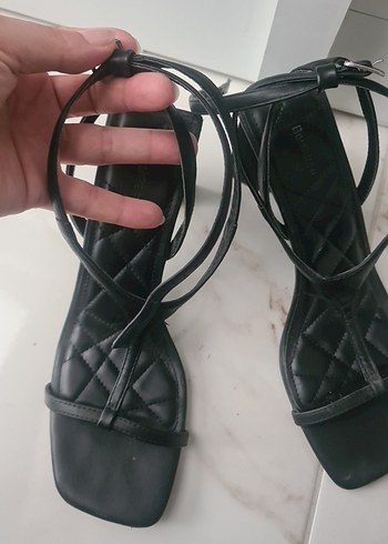 37 Beden Siyah Kadın Topuklu Sandalet, Tokalı, Gotik