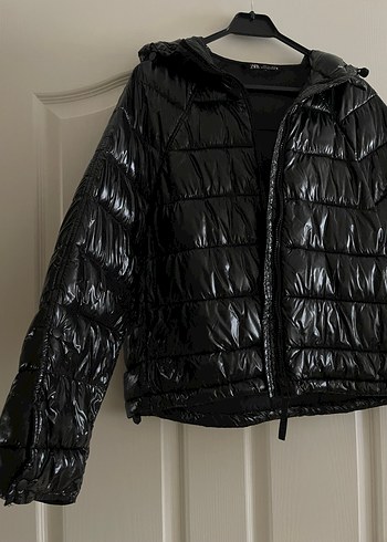 Zara Siyah Kapüşonlu Mont - Görsel 2