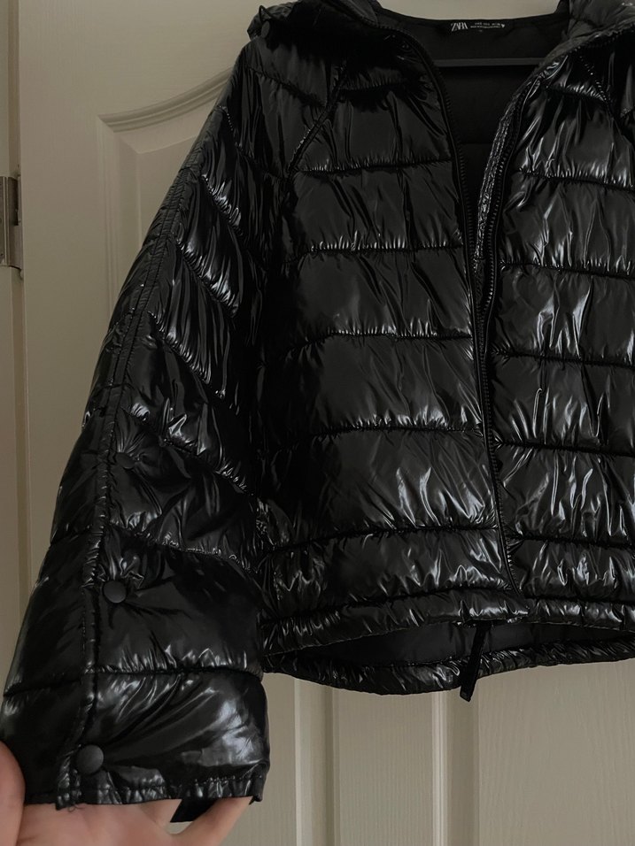 Zara Siyah Kapüşonlu Mont - Görsel 5