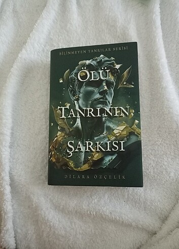 Ölü tanrının şarkısı ciltli