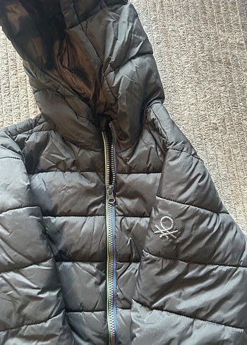 Benetton Siyah Kapüşonlu Erkek Çocuk Mont - Görsel 2