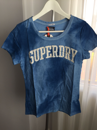 Superdry t-shirt.