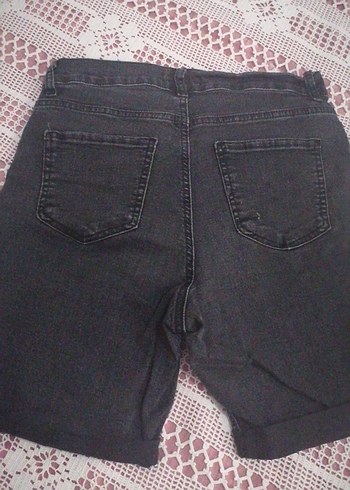 Siyah Bol Kesim Mini Denim Şort - Görsel 4