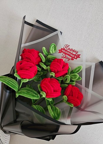 Kırmızı Çiçekli Şönil Çiçek Buketi - Görsel 2