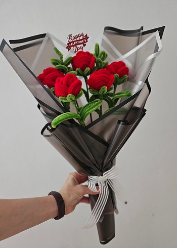 Kırmızı Çiçekli Şönil Çiçek Buketi - Görsel 3