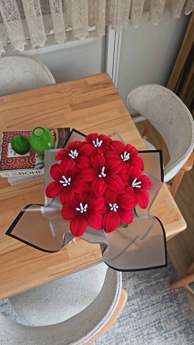 Kırmızı Renkli Canlı Görünümlü Vazo - Görsel 3