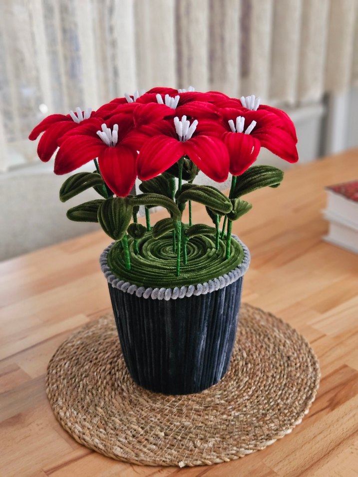 Kırmızı Renkli Canlı Görünümlü Vazo - Görsel 5