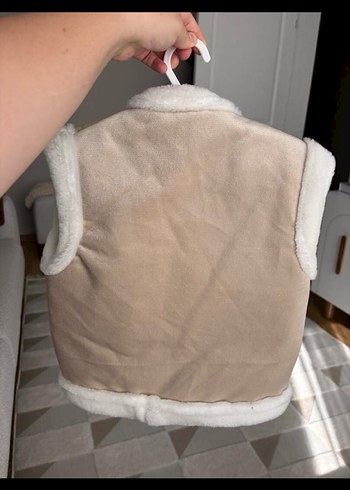 Beyaz Kürklü Yelek - Görsel 3