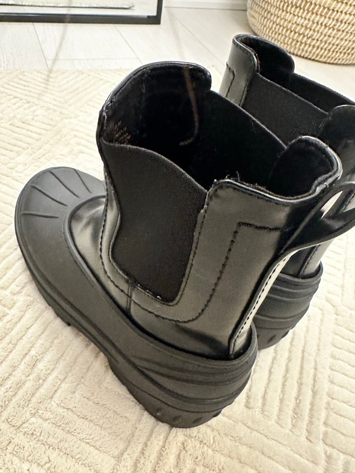 Siyah Kadın Platformlu Lastik Bot - Görsel 4