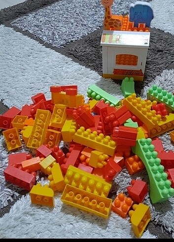 Lego.......