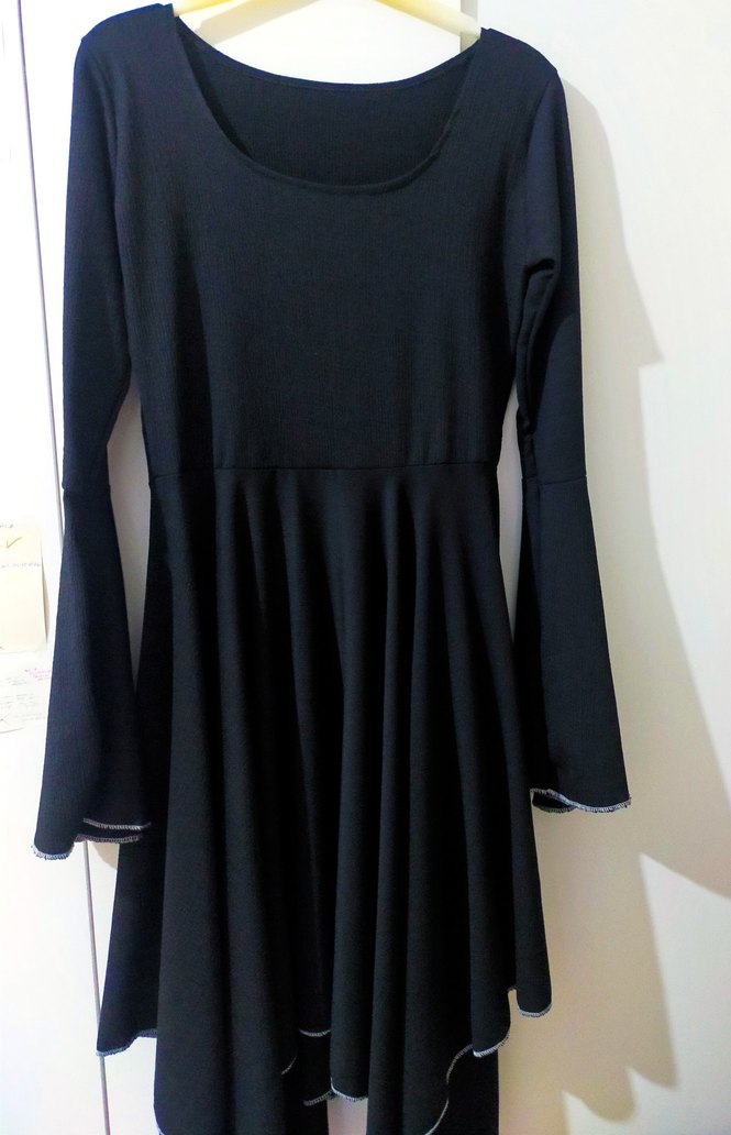 Siyah Gotik Elbise - Görsel 2