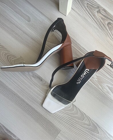 Diğer Topuklu sandalet