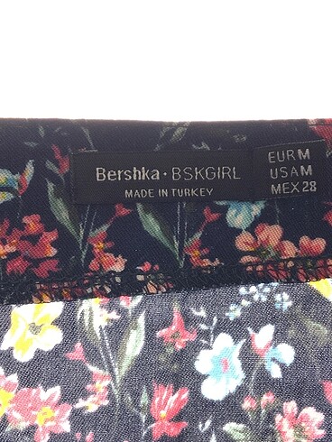 m Beden çeşitli Renk Bershka Mini Etek %70 İndirimli.