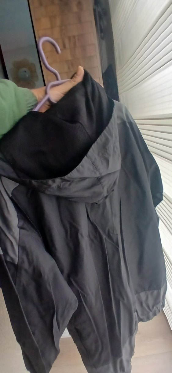 Puma Siyah Kapüşonlu Hafif Rüzgarlık — görsel 5/5