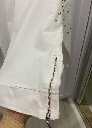 Düğme Detaylı Beyaz Kadın Sweatshirt - Görsel 3