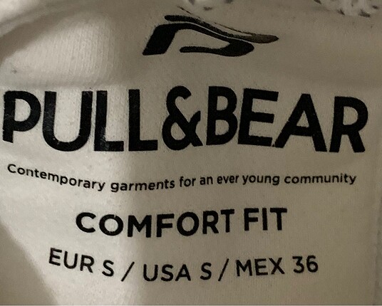 s Beden Pull and Bear Siyah ve beyaz sweatshirt comfort fit s beden 0 ür