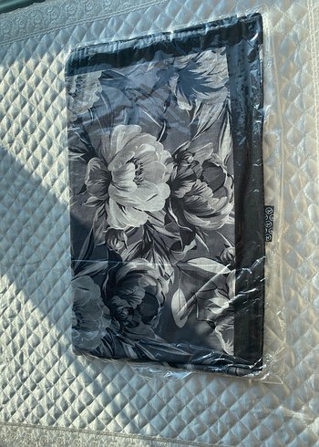 Çiçek Desenli Şal - Görsel 2