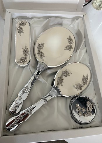 Carolina Herrera diğer