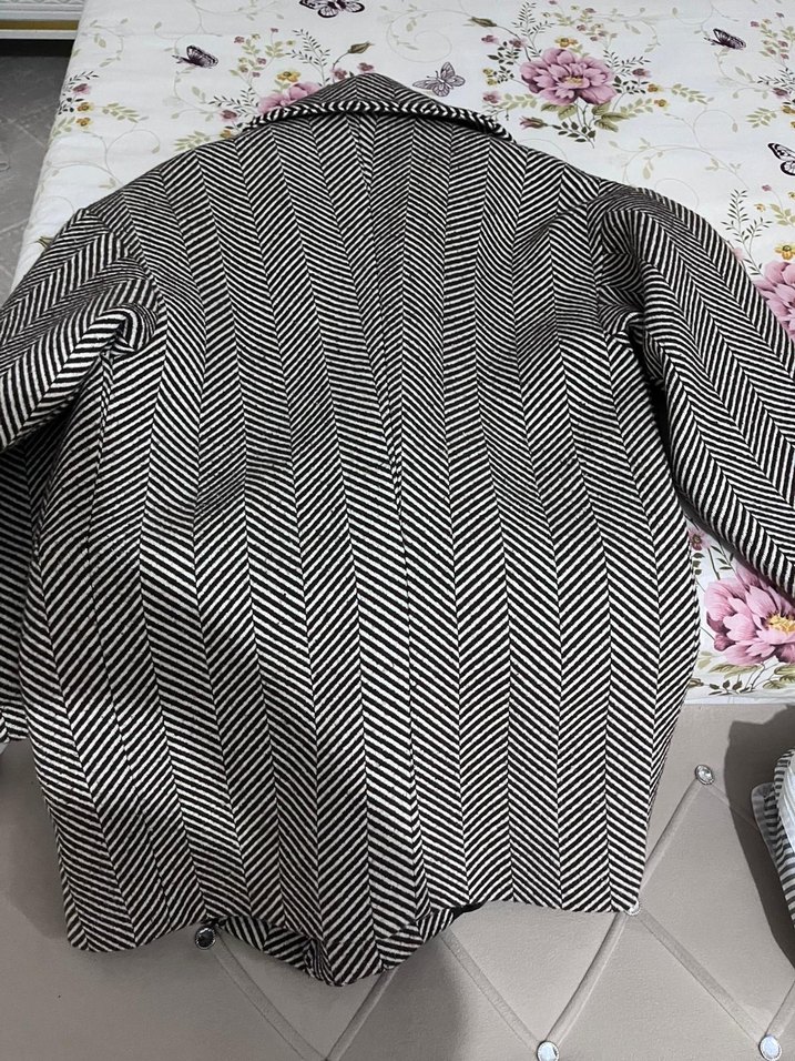 Gri Zebra Desenli Düğmeli Kadın Kaban - Görsel 2